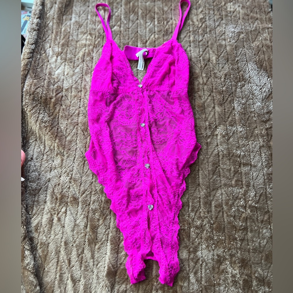 Victorias Secret Berry Pink Lace Bow
Crotchless Teddy